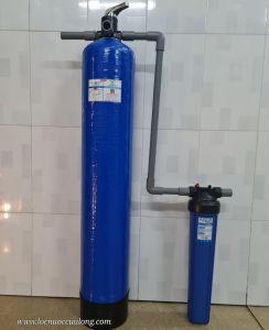 Cột lọc khử mùi hôi trong nước máy vỏ Composite (Lưu lượng: 500 - 800 lít/giờ)
